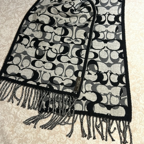 Coach ~Optic Black + Gray Signature C Wool/Cashmere Reversible 72” Scarf Muffler - Picture 7 of 12